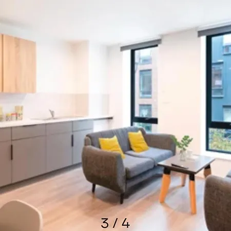 Hostel Canvas The Malthouse Bristol